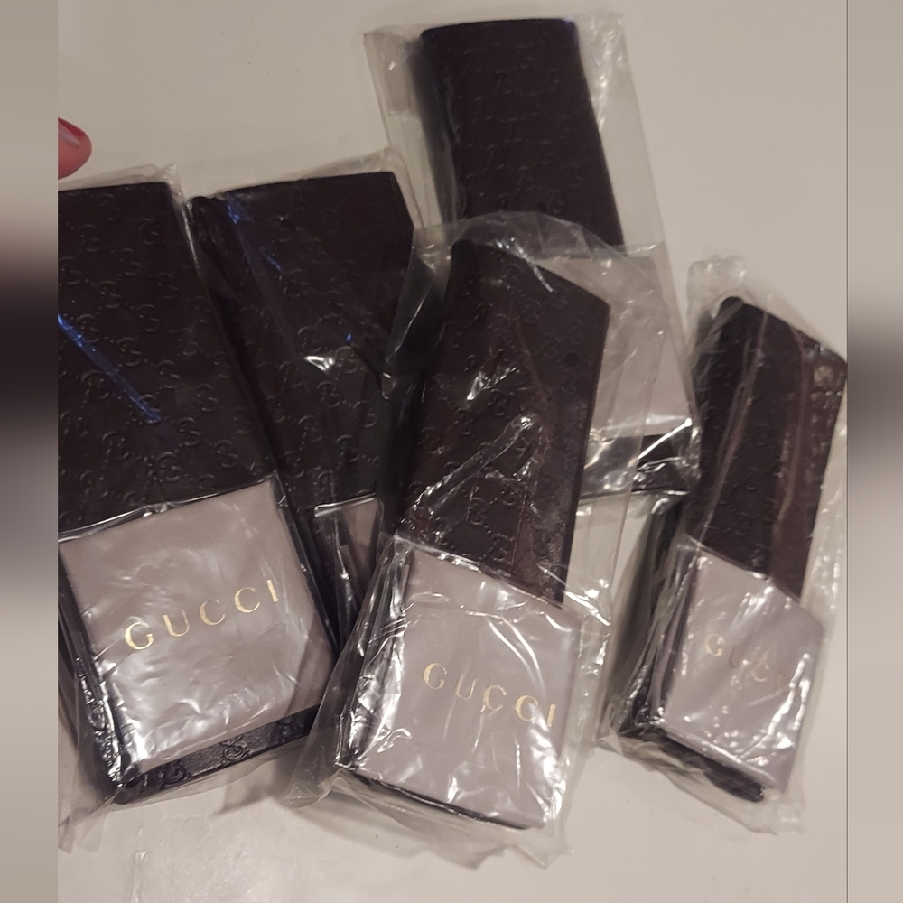 Gucci😊case reading glasses new sale is for ONE - Picture 4 of 9